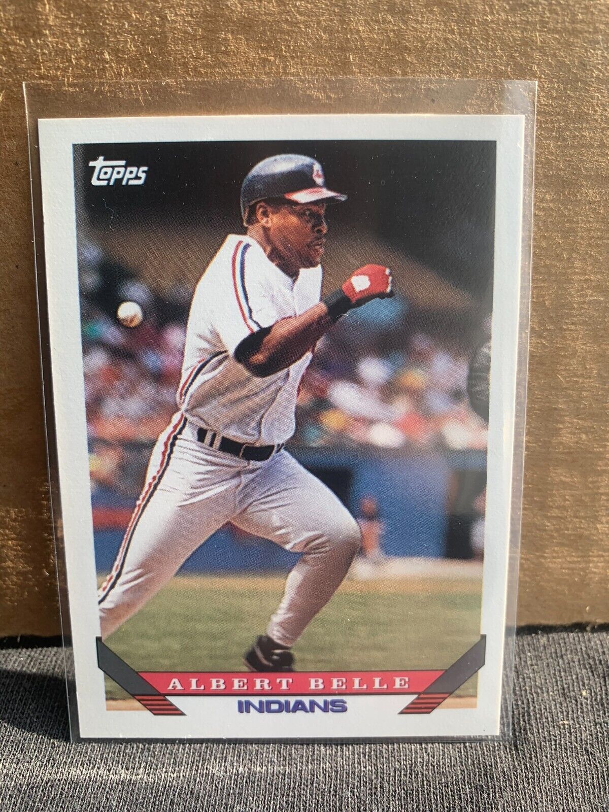 1993 Topps Baseball Card Cleveland Indians Albert Belle 