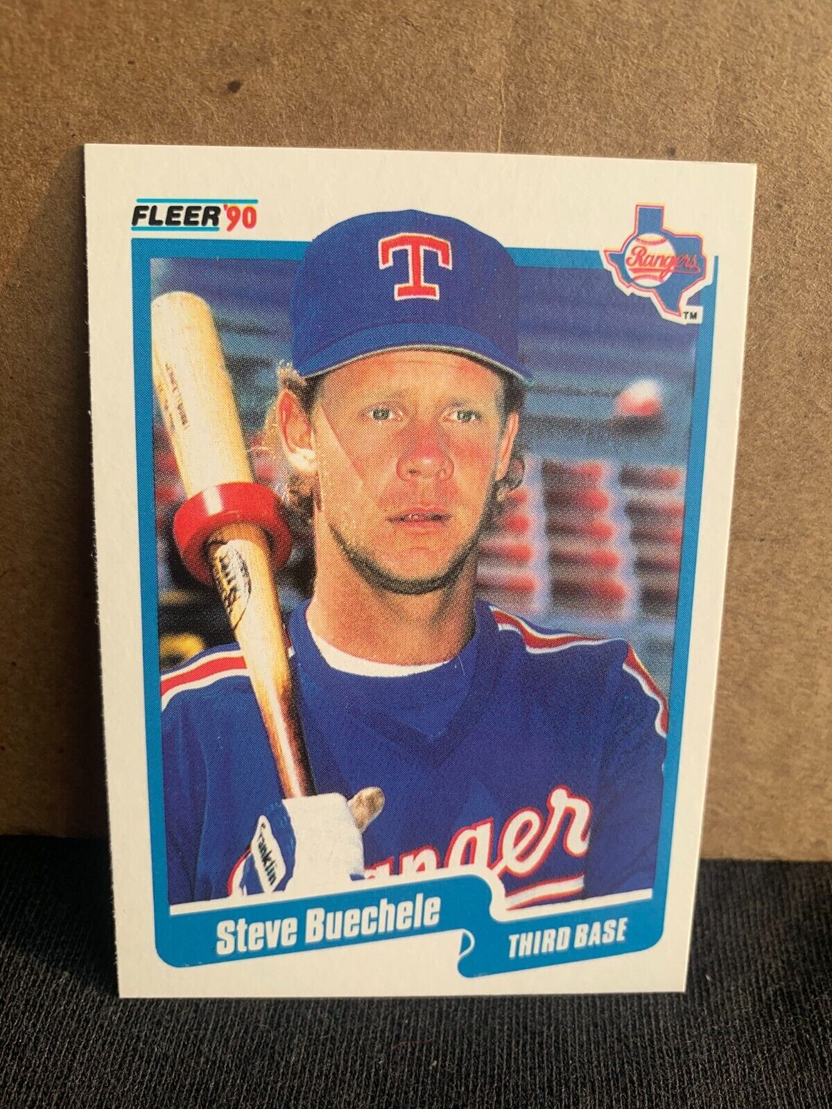 1990 Fleer Baseball Card Texas Rangers Steve Buechele