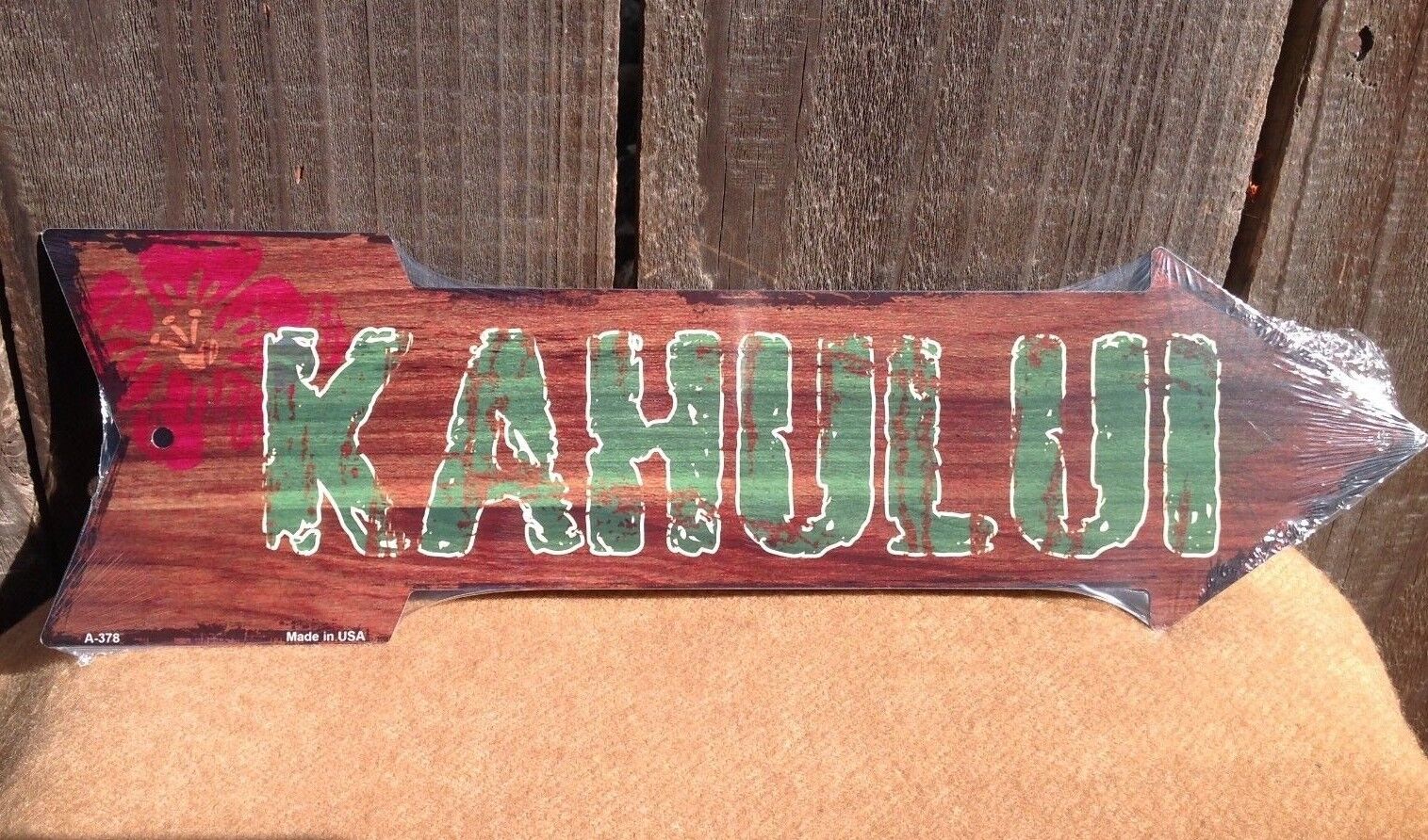 Kahului Hawaiian This Way To Arrow Sign Directional Novelty Metal 17" x 5"