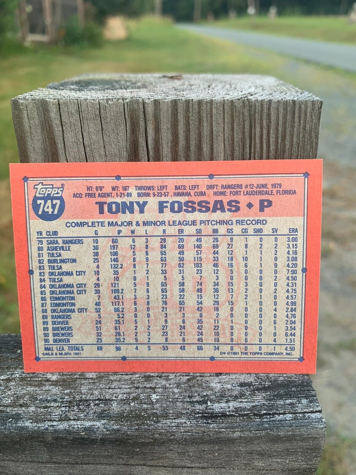 1991 Topps Baseball Card Milwaukee Brewers Tony Fossas