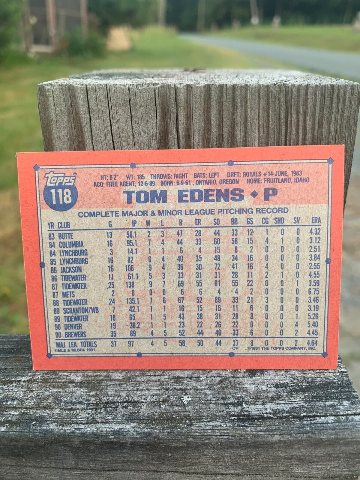 1991 Topps Baseball Card Milwaukee Brewers Tom Edens