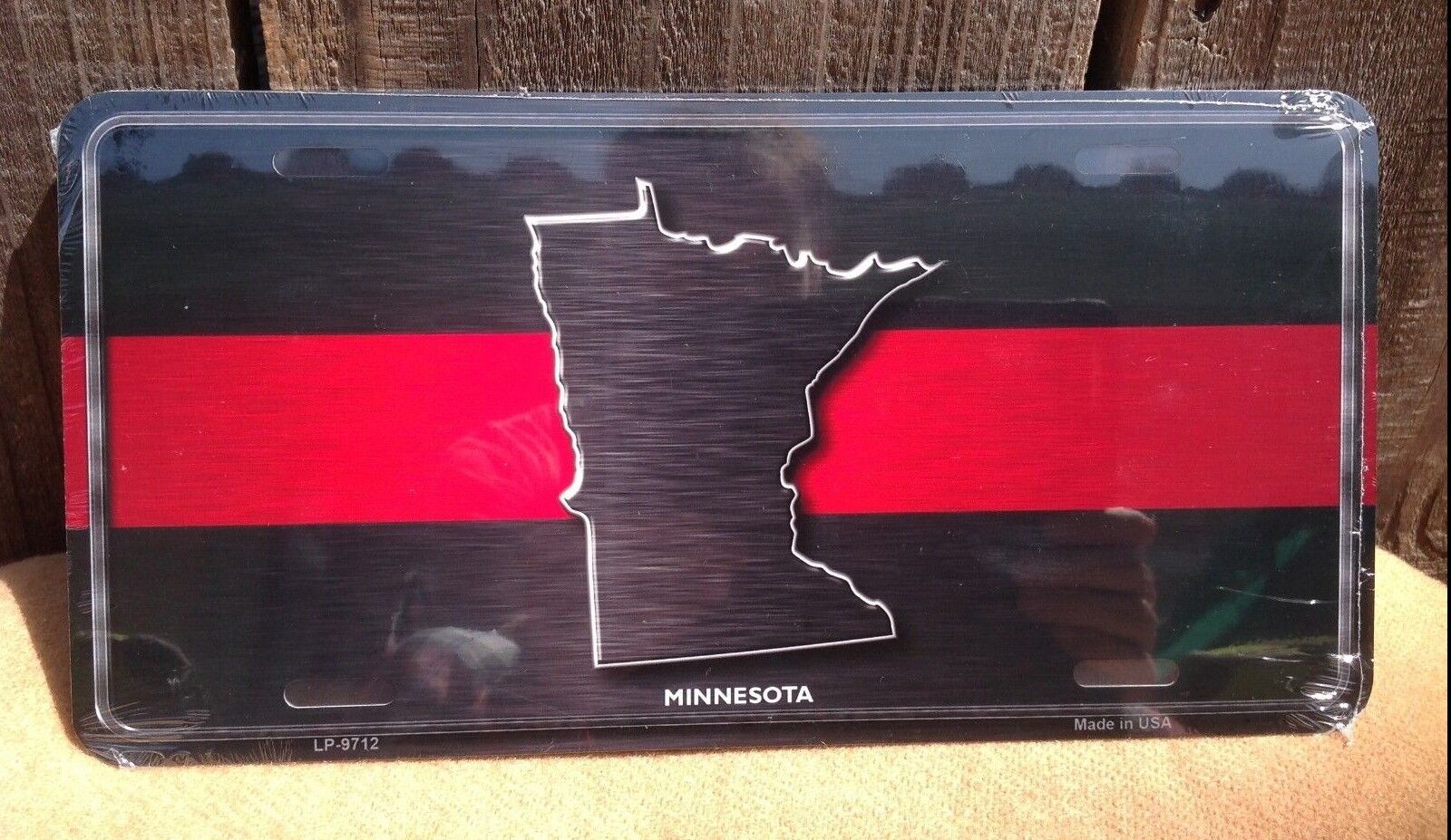 Minnesota Thin Red Line Fire Fighter Man Department Novelty License Plate