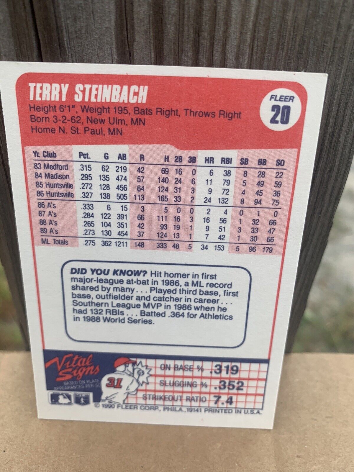 1990 Fleer Baseball Card Oakland Athletics Terry Steinbach