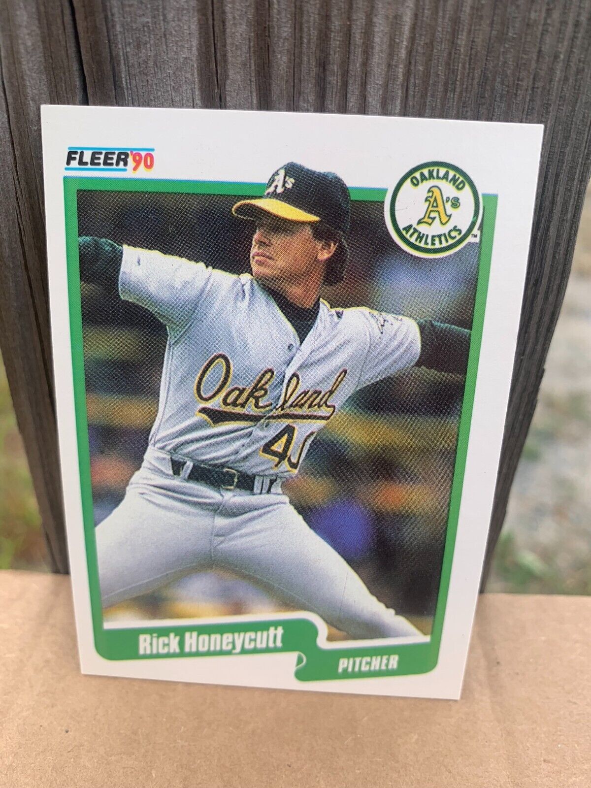 1990 Fleer Baseball Card Oakland Athletics Rick Honeycutt
