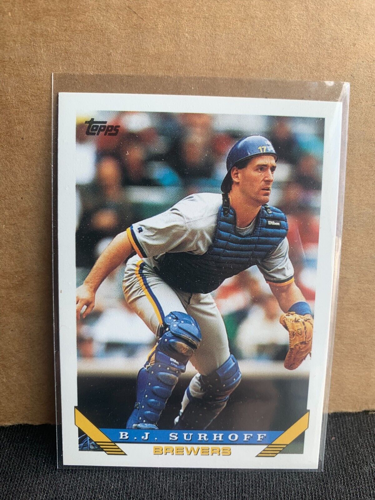 1993 Topps Baseball Card Milwaukee Brewers B.J. Surhoff 