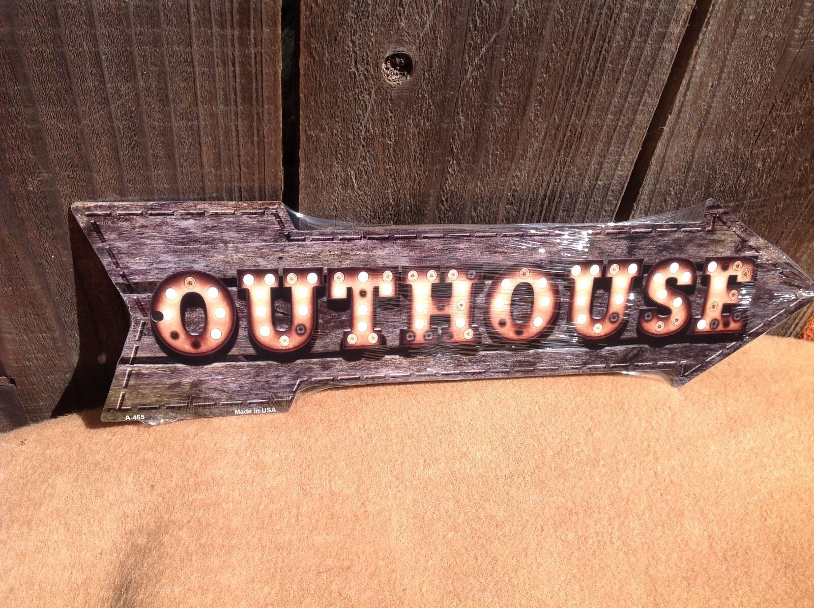 Outhouse This Way To Arrow Sign Directional Novelty Metal 17" x 5"