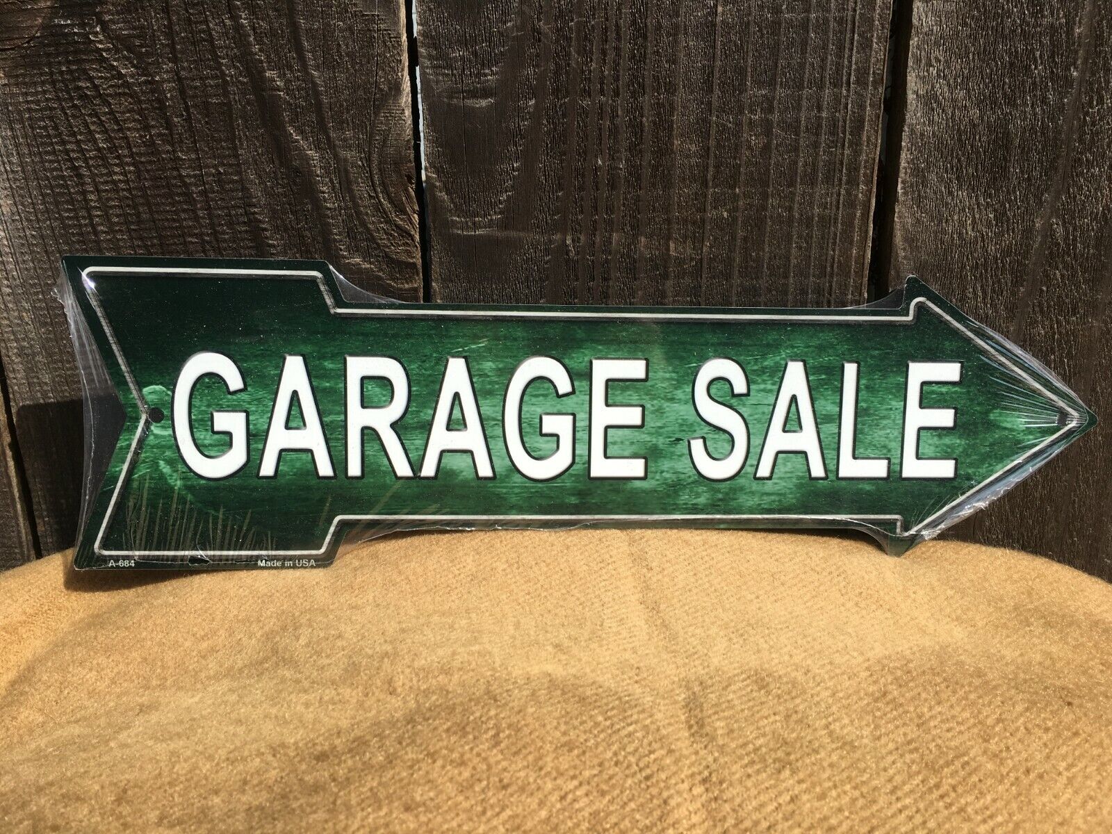 Garage Sale This Way To Arrow Sign Directional Novelty Metal 17" x 5"