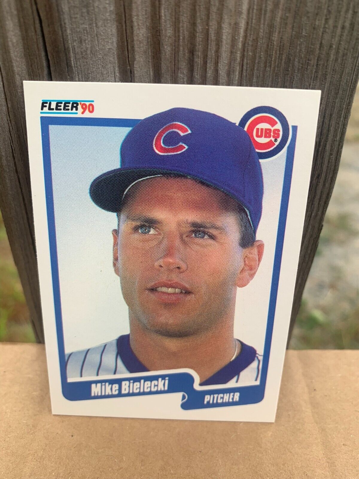 1990 Fleer Baseball Card Chicago Cubs Mike Bielecki