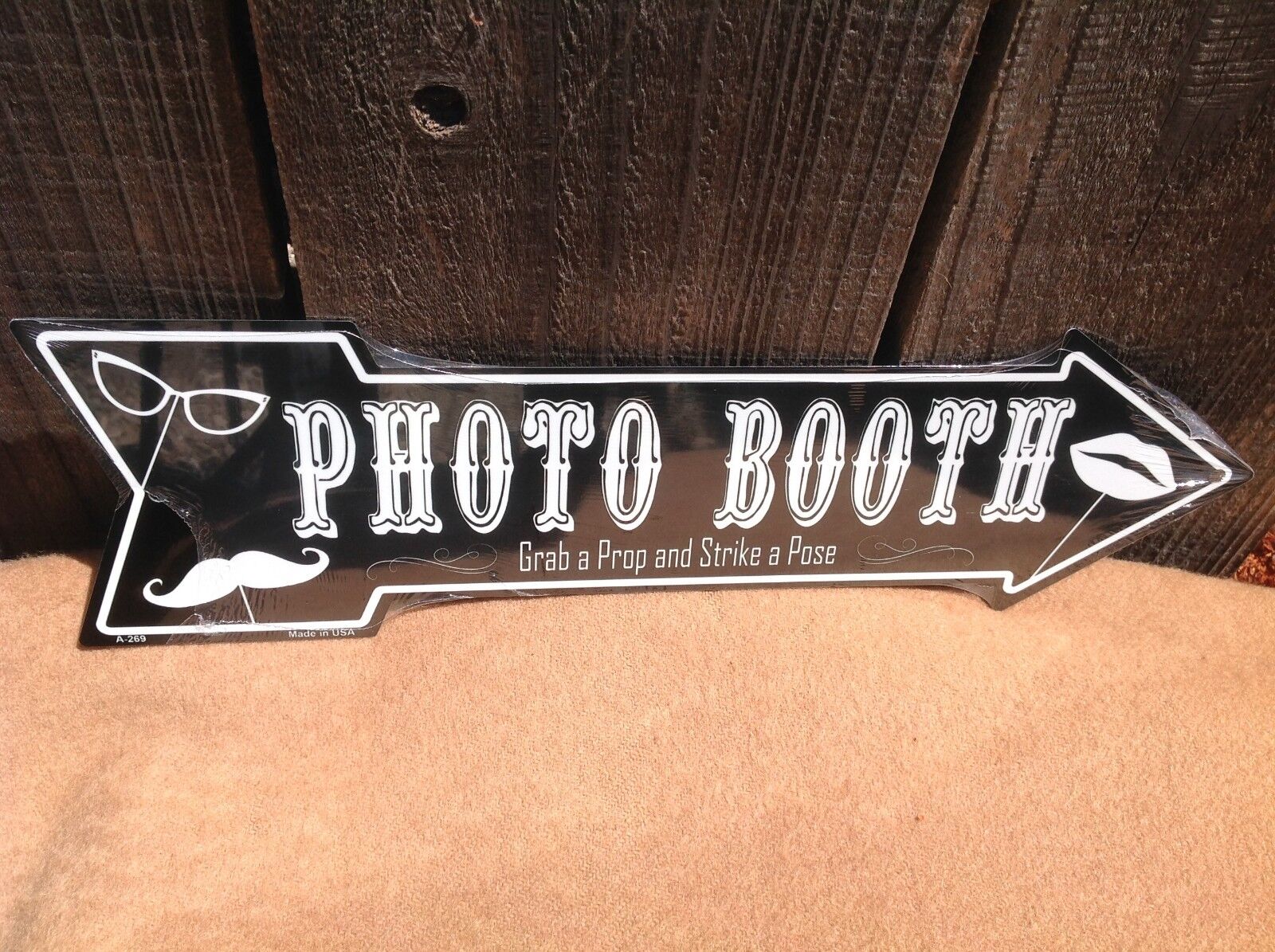 Photo Booth This Way To Arrow Sign Directional Novelty Metal 17" x 5"